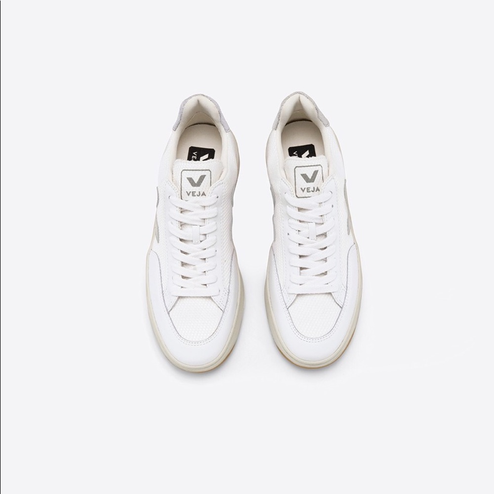 Veja V12 B-Mesh Sneaker White 38/7 BRAND NEW W BOX - Picture 2 of 6